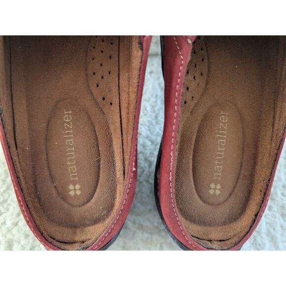 Naturalizer Detail Red Slip On Leather Suede Mules Loafers Comfort Shoes sz 8 - Picture 7 of 8